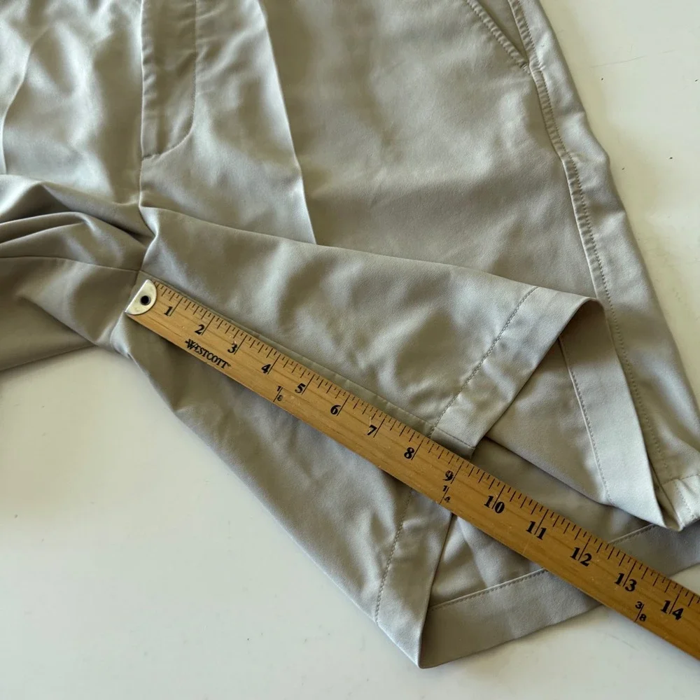 FootJoy Mens Tan Khaki Performance Golf Shorts Flat Front Stretch Size 36 x 9